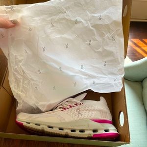 barbie on clouds size 8!!! so cute just too big for me!! BRAND NEW